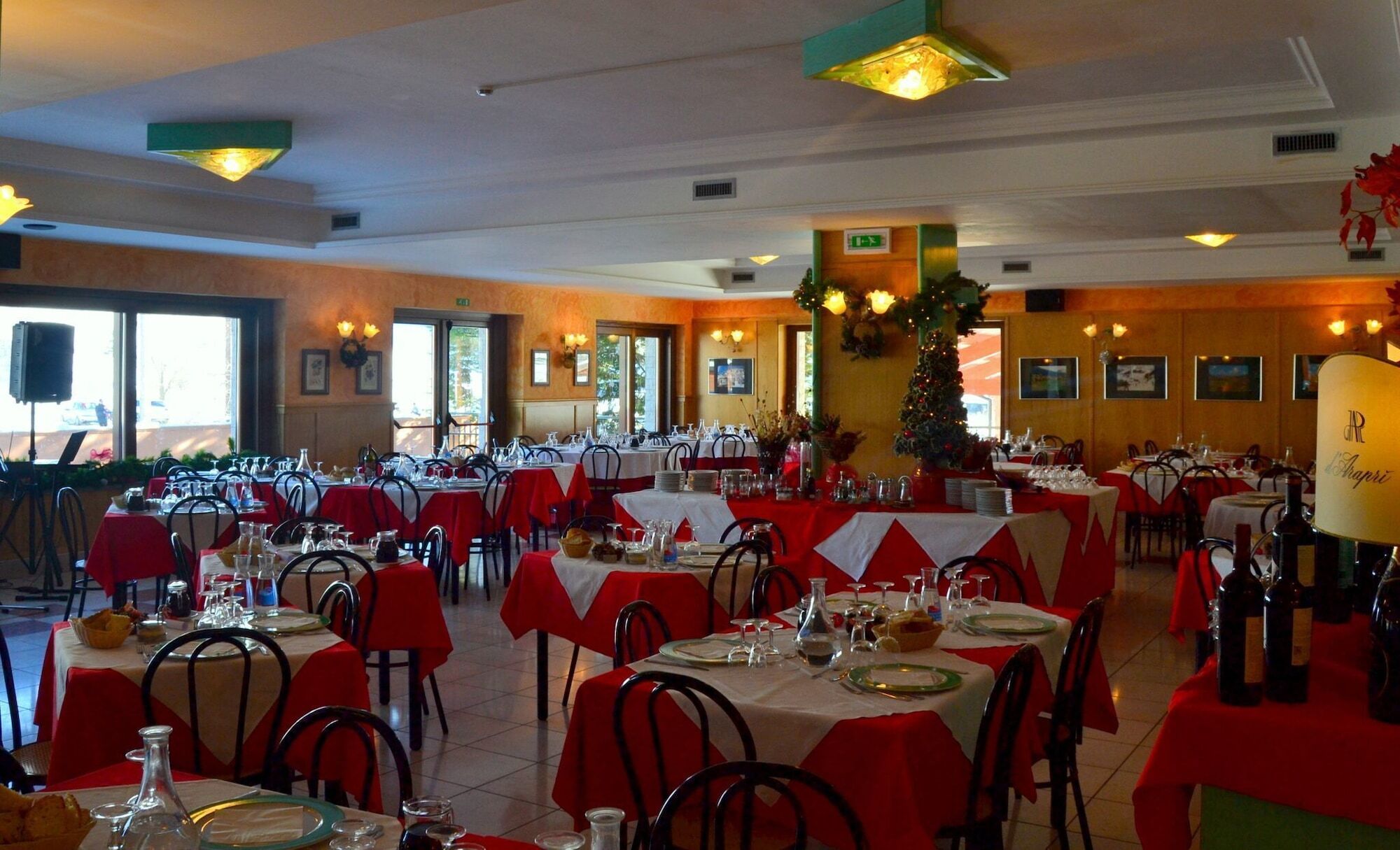 Alba Sporting Hotel Rocca di Mezzo Exterior foto